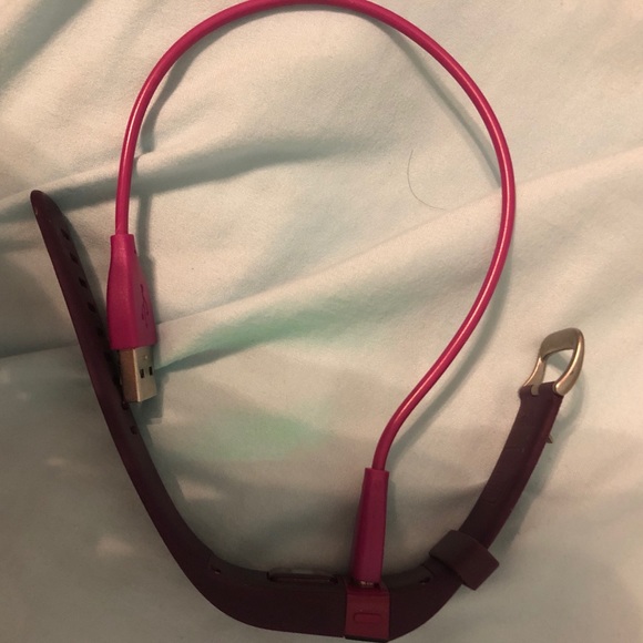 Fitbit Charge HR - Size SMALL - Picture 3 of 3